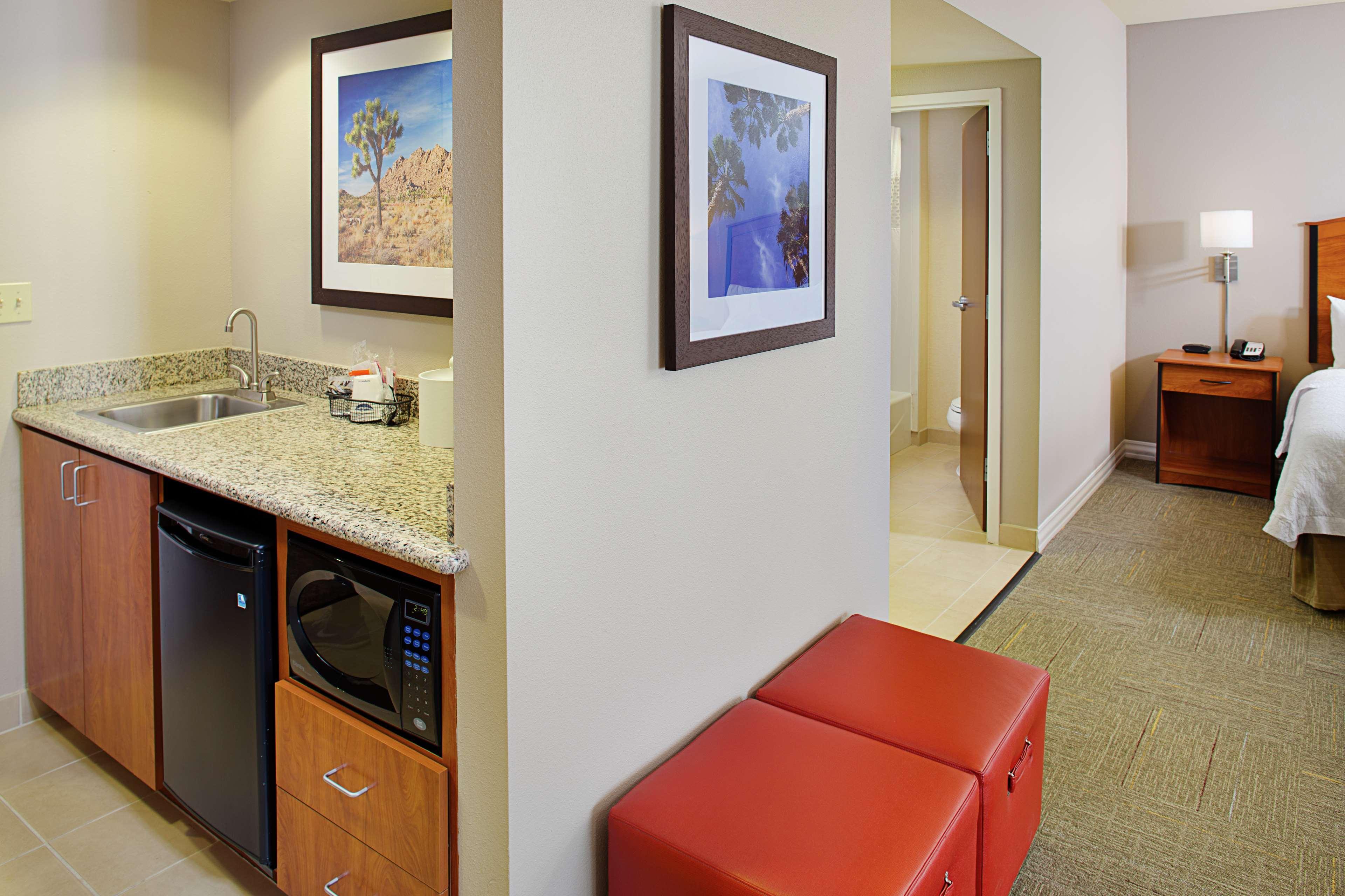 Hampton Inn & Suites לנצ'סטר מראה חיצוני תמונה