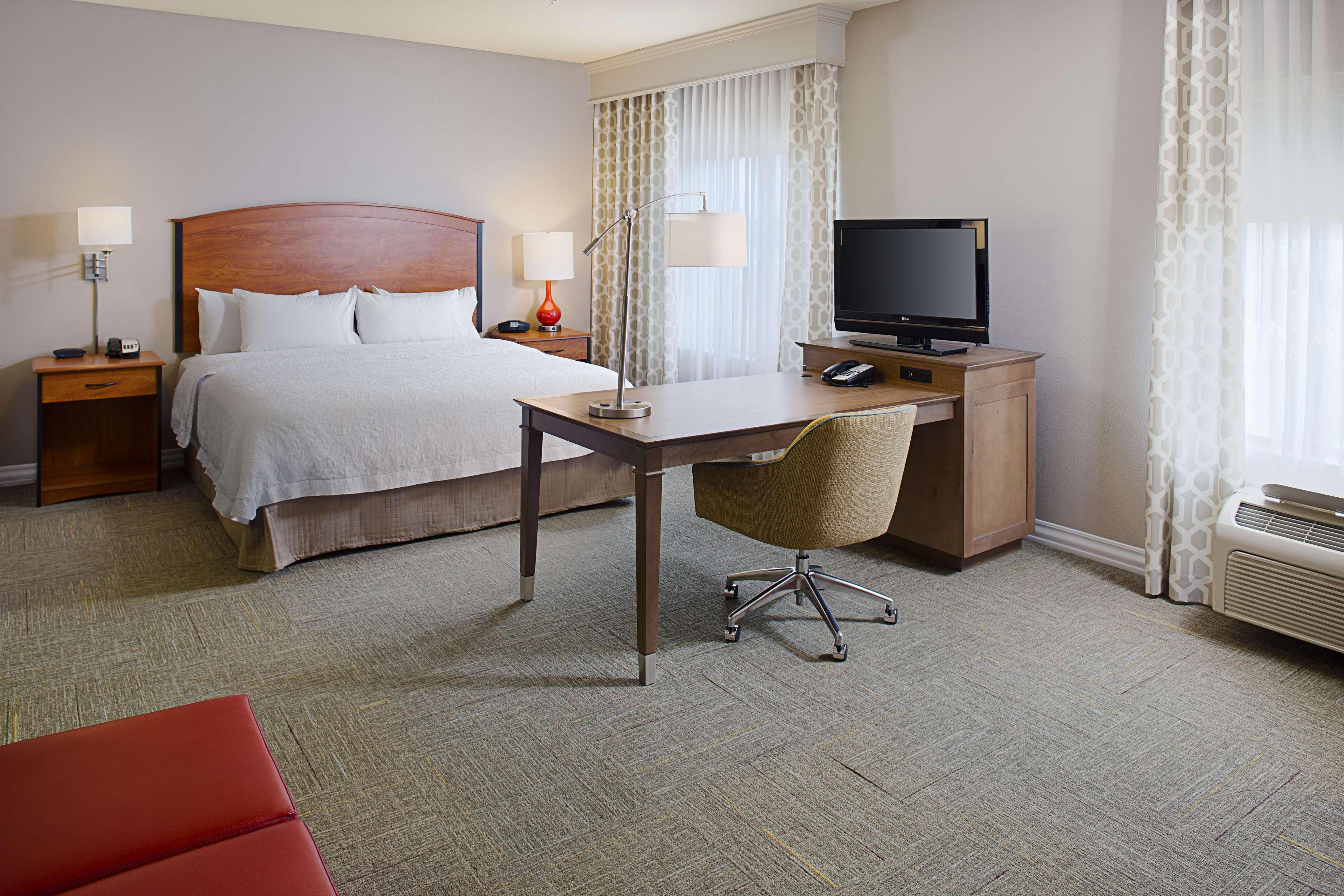 Hampton Inn & Suites לנצ'סטר מראה חיצוני תמונה