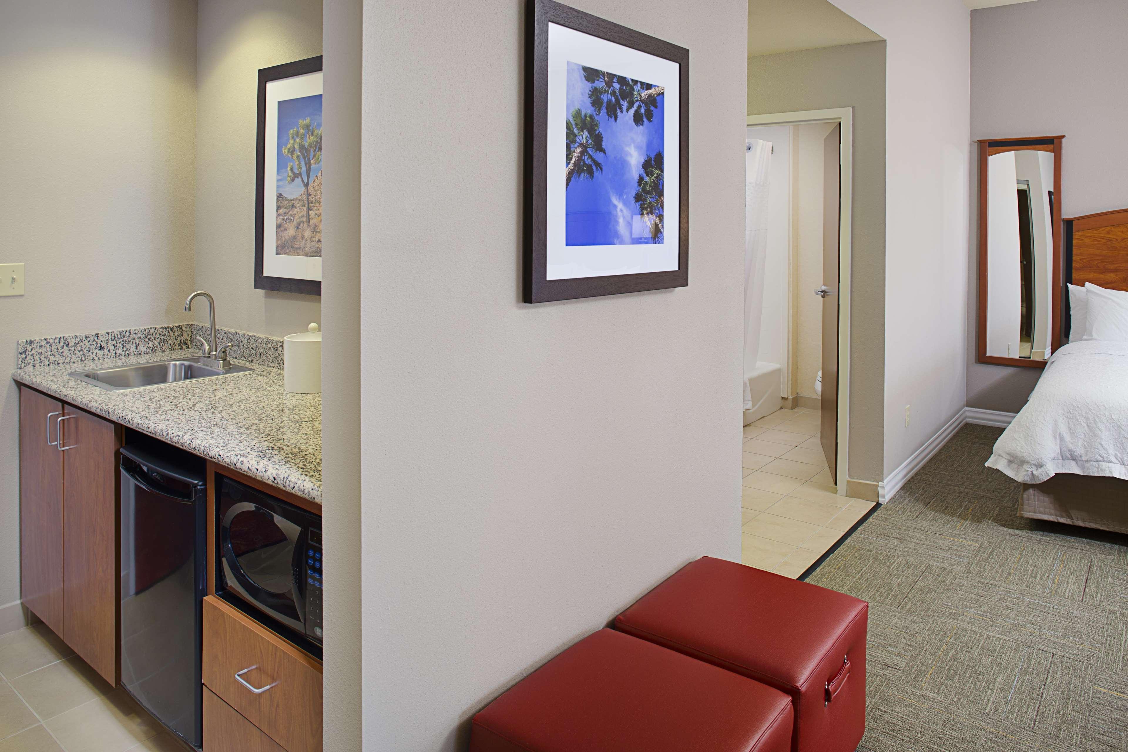 Hampton Inn & Suites לנצ'סטר מראה חיצוני תמונה