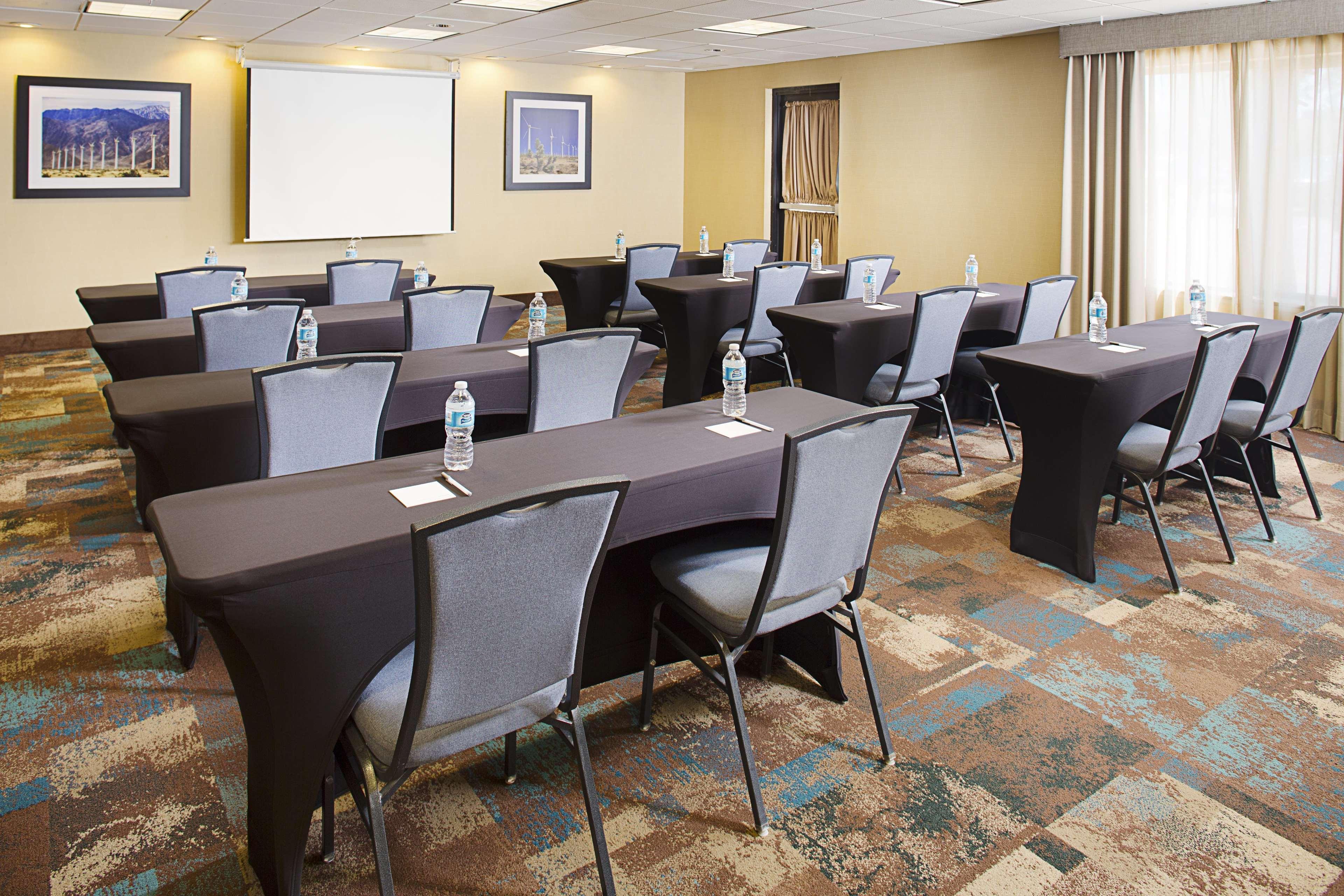 Hampton Inn & Suites לנצ'סטר מראה חיצוני תמונה