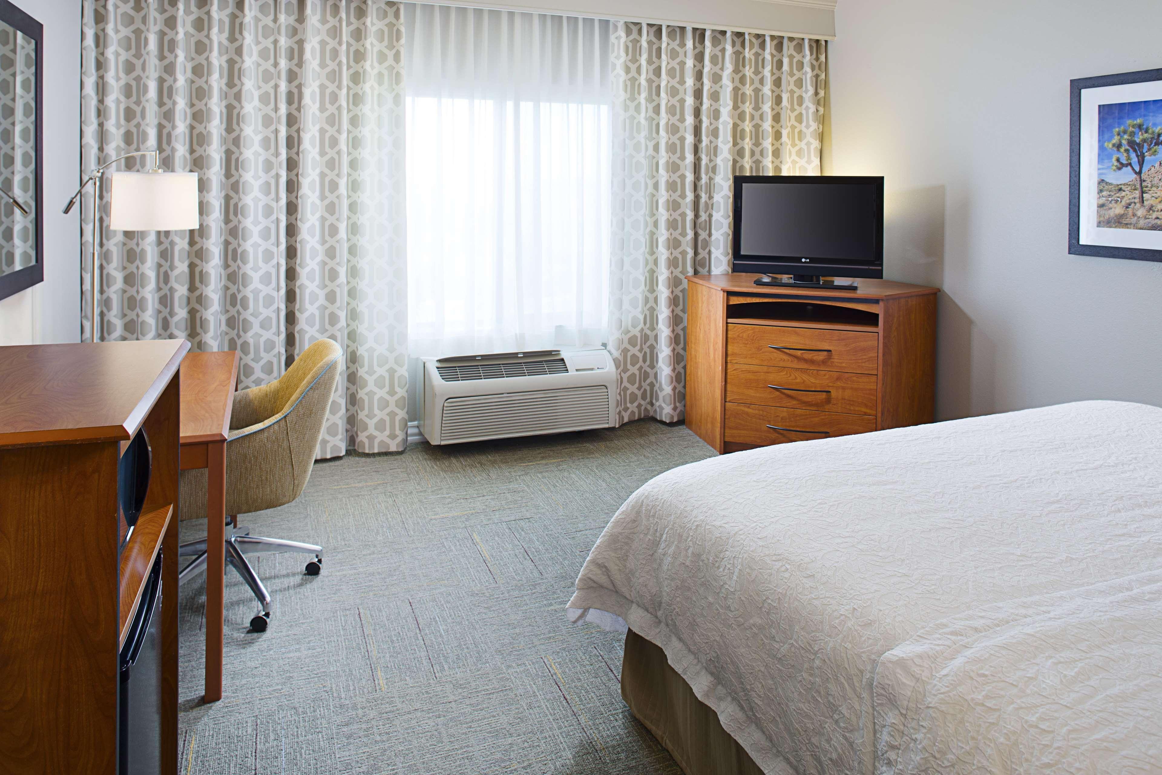 Hampton Inn & Suites לנצ'סטר מראה חיצוני תמונה