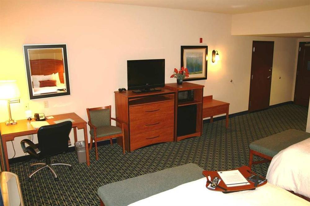 Hampton Inn & Suites לנצ'סטר חדר תמונה