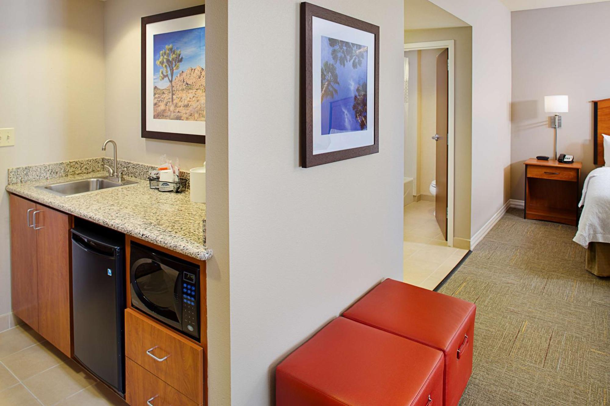 Hampton Inn & Suites לנצ'סטר מראה חיצוני תמונה