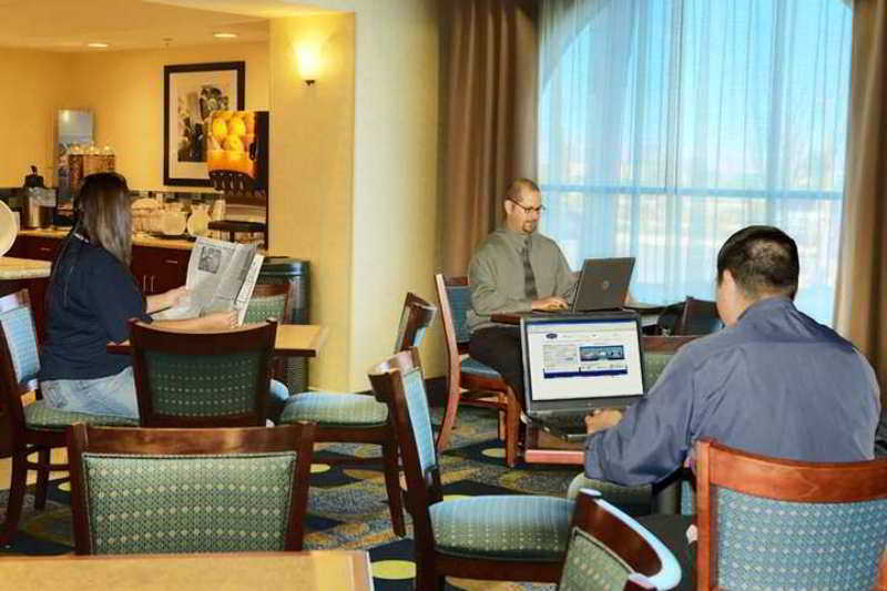 Hampton Inn & Suites לנצ'סטר מראה פנימי תמונה