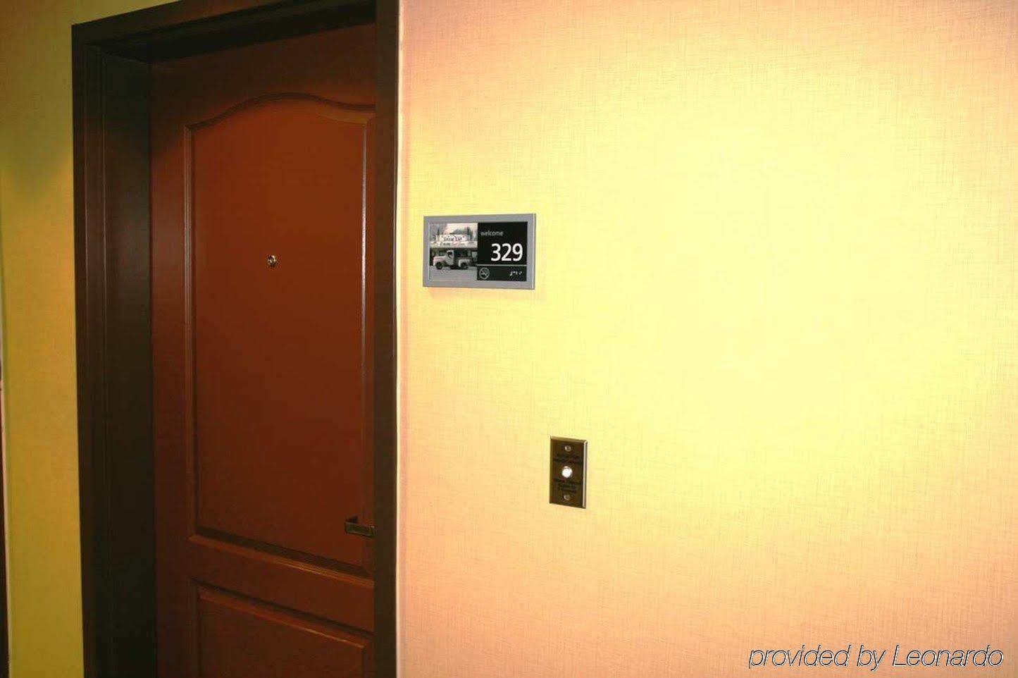 Hampton Inn & Suites לנצ'סטר מראה חיצוני תמונה