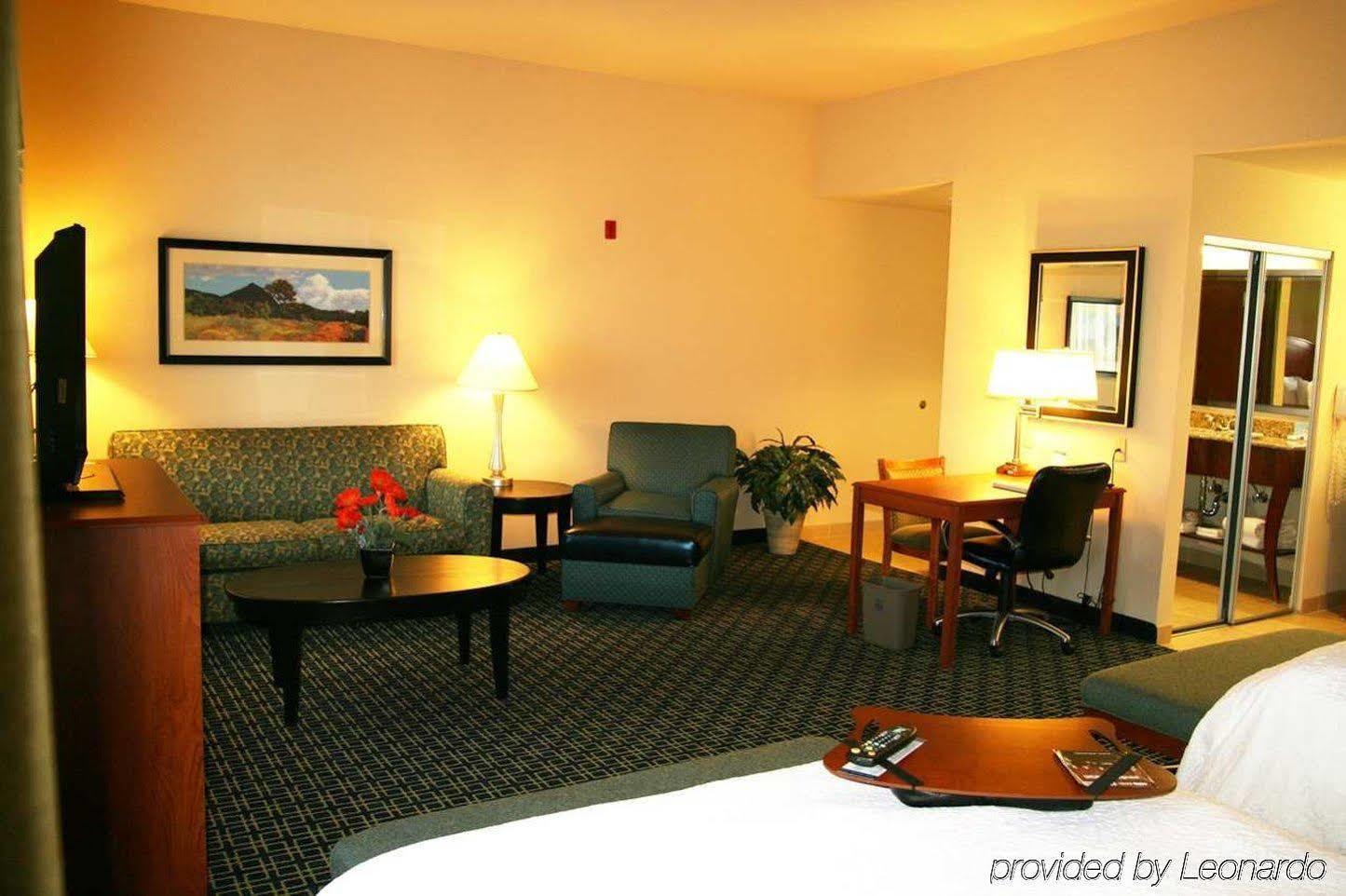 Hampton Inn & Suites לנצ'סטר חדר תמונה
