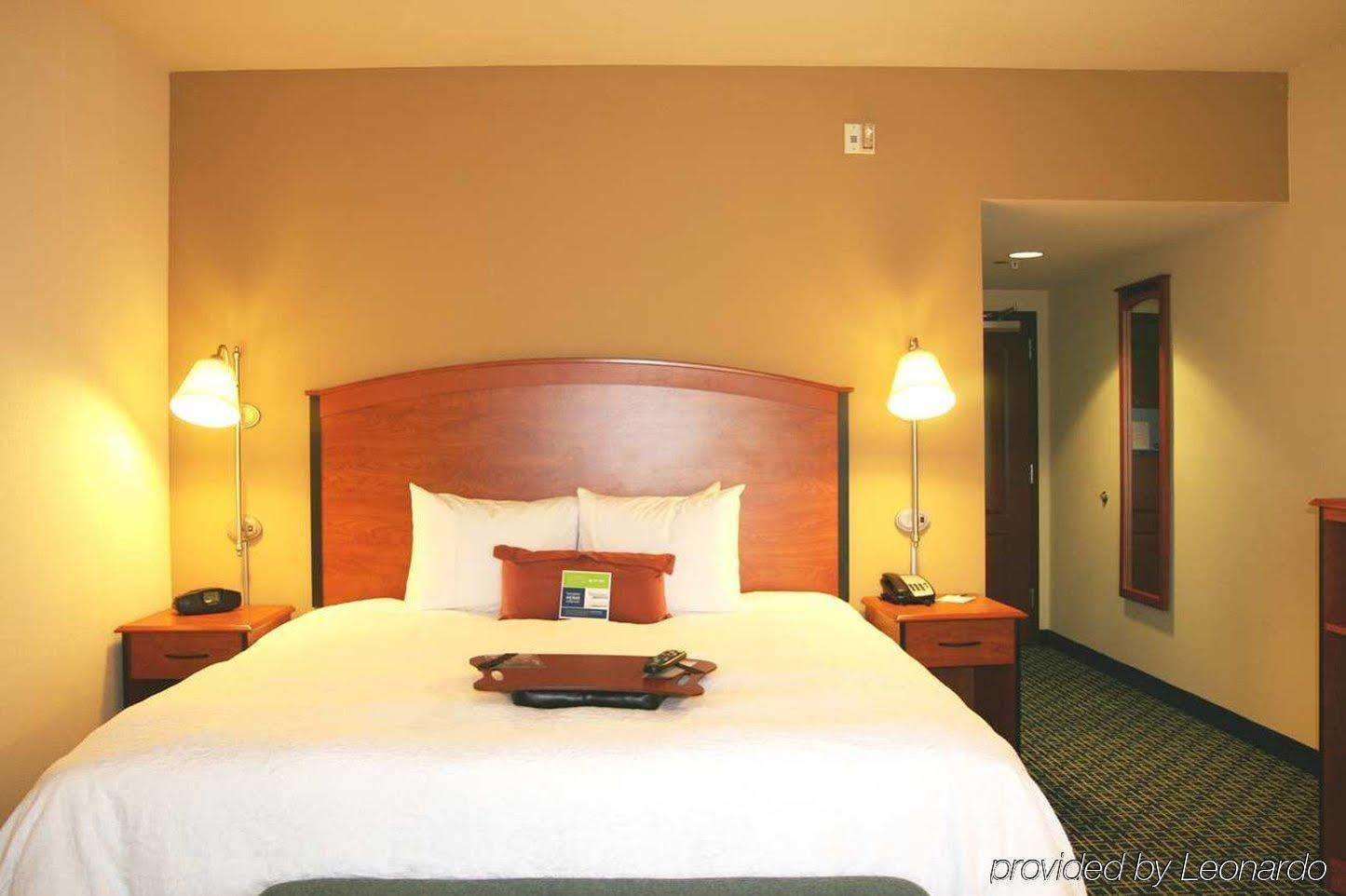 Hampton Inn & Suites לנצ'סטר מראה חיצוני תמונה