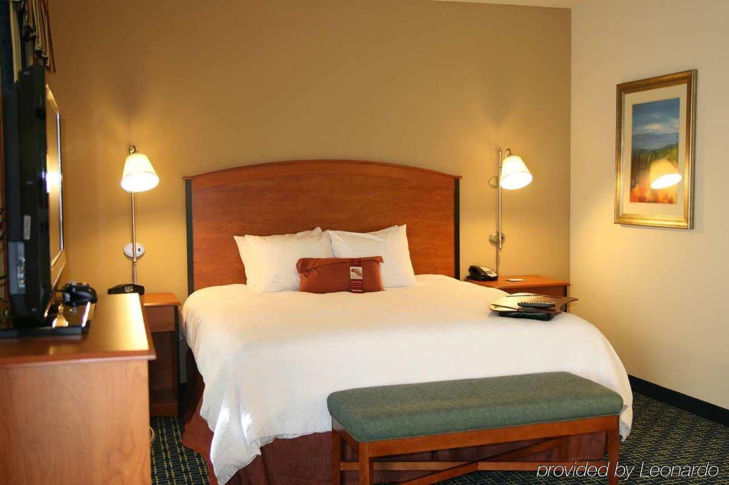 Hampton Inn & Suites לנצ'סטר מראה חיצוני תמונה