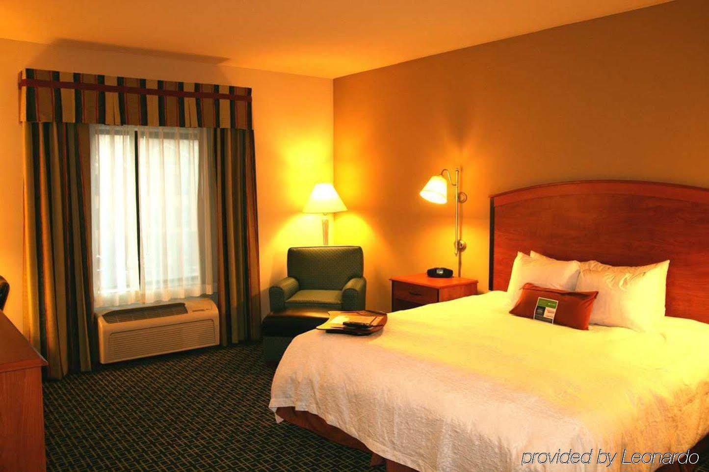 Hampton Inn & Suites לנצ'סטר מראה חיצוני תמונה